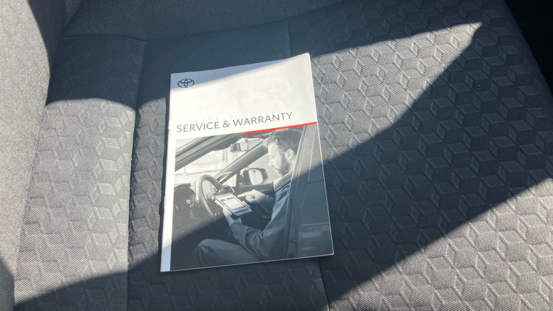 Toyota Yaris 1.5 Hybrid Design 5dr CVT Hybrid Hatchback